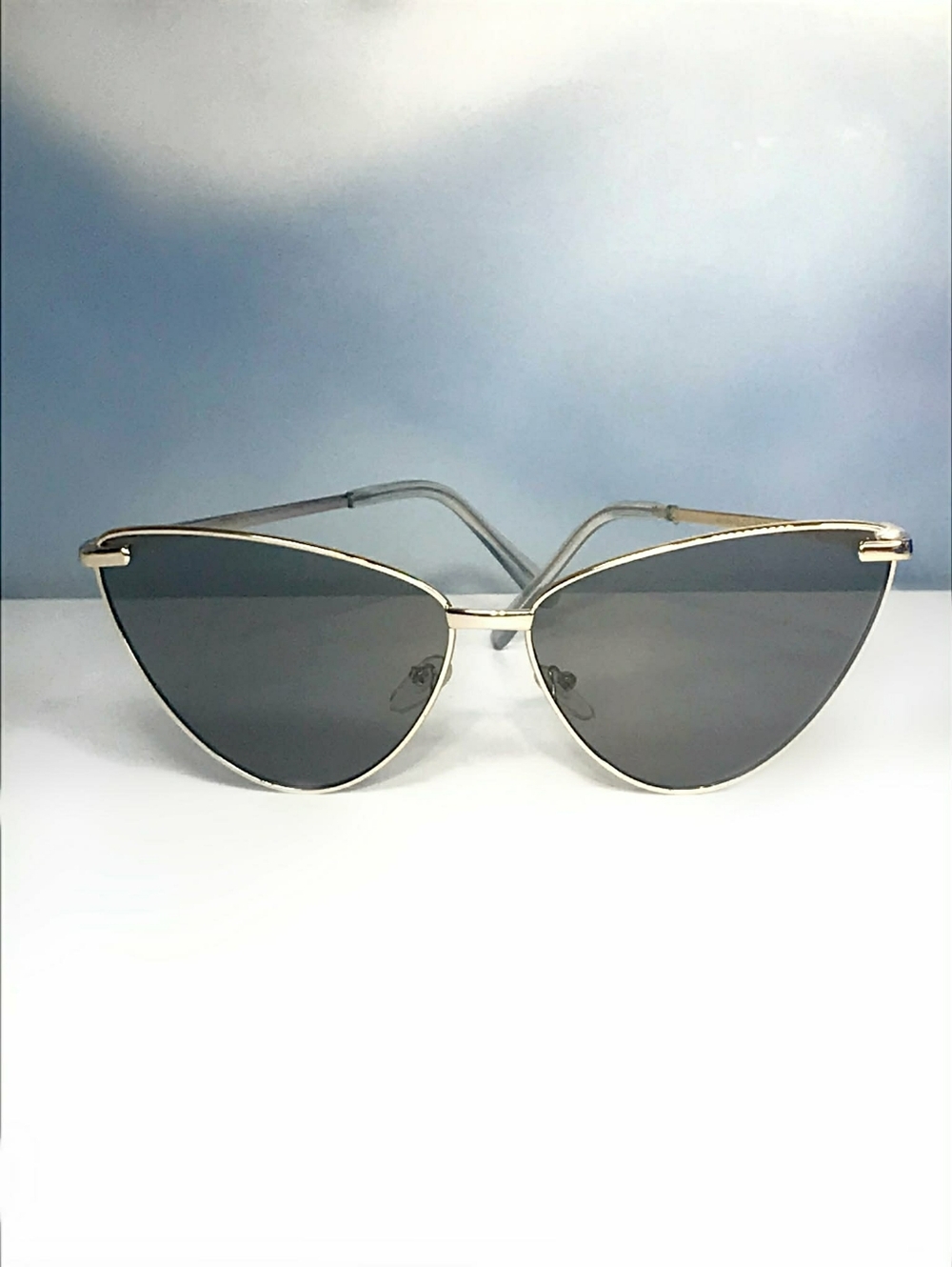 🔴 3/$15! Oversized Cat Eye Sunglasses with GOLD frames & Blue Lenses